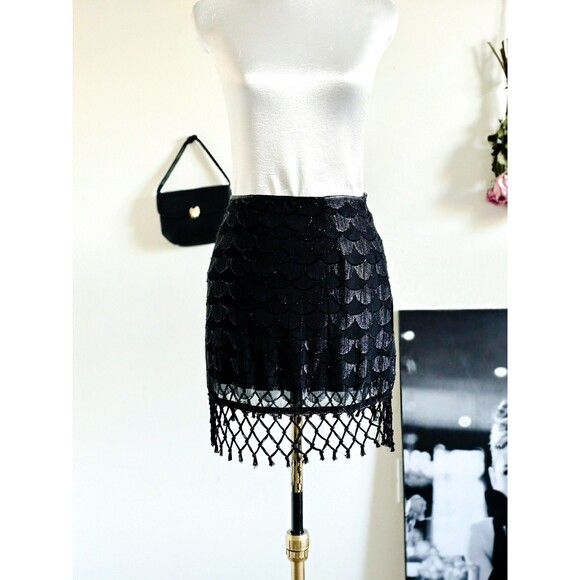 ASTR Dresses & Skirts - ASTR Black Scallop Fringe High Waist Mini Skirt Sexy Chic S